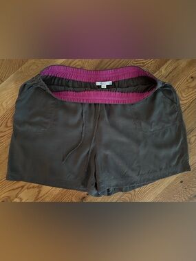 Boden Olive Pull-On Shorts Pink Waistband Lightweight Women’s 14 EUC